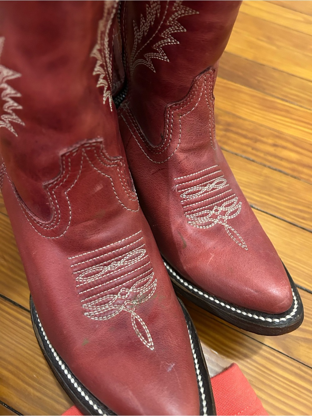 Corral NWOT Women's Red Embroidered Western Heeled Boots - Picture 9 of 10